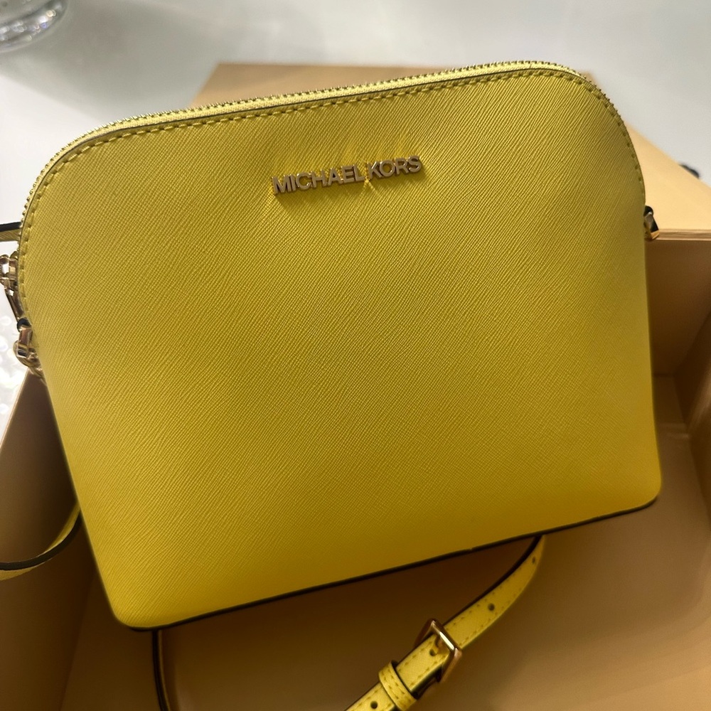 Michael Kors Crossbody Purse